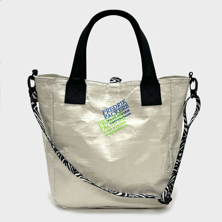 PE MARKET TOTE LIMITED