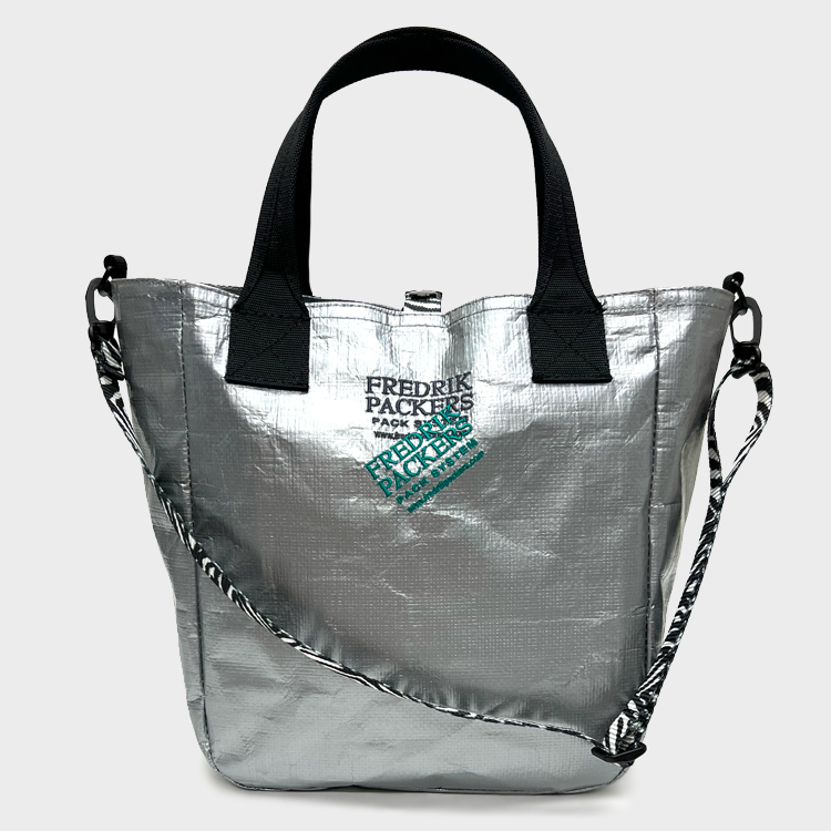 PE MARKET TOTE LIMITED